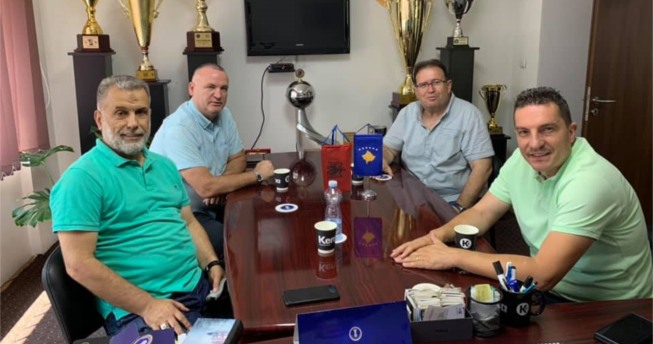 Federata Shqiptare e Hendbollit mirëpriten nga drejtuesit e Federatës së Henbollit të Kosovës.