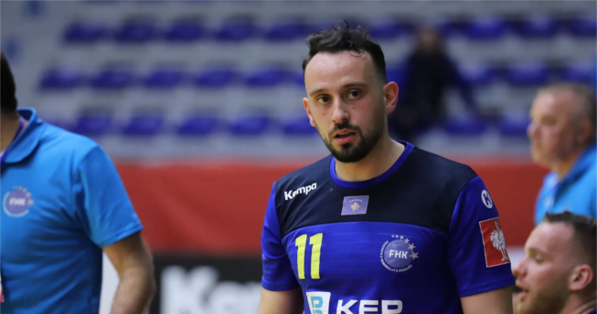 Në foto shihet kapiteni i Kombëtares tonë, Valon Dedaj.