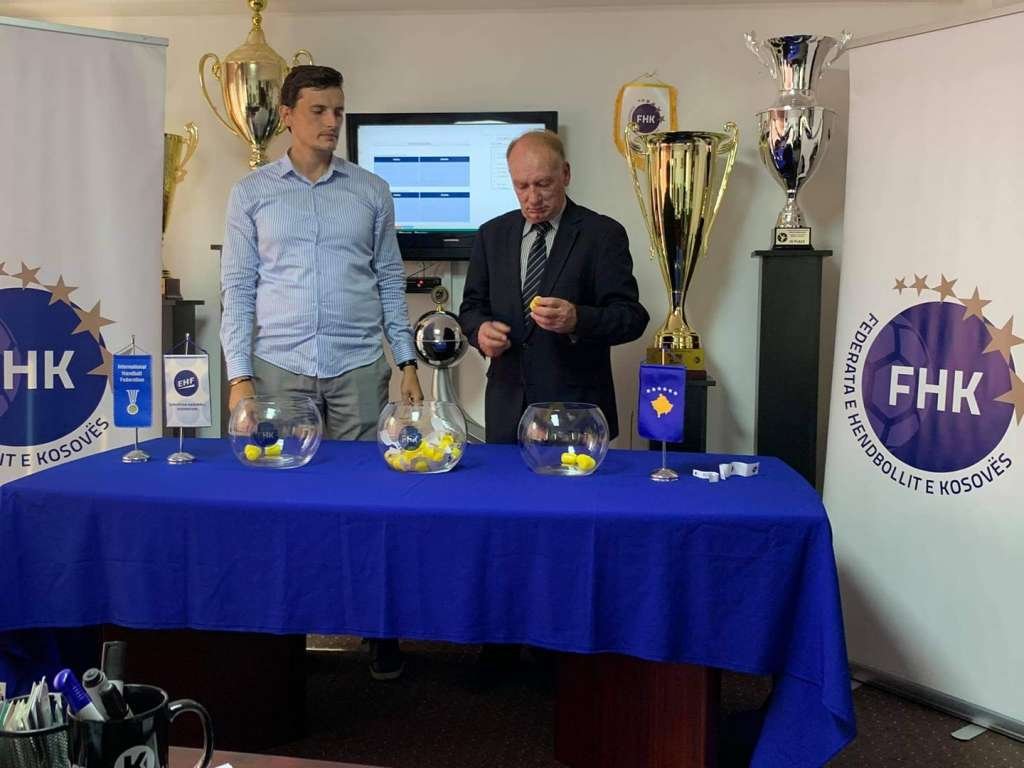 zyrtaret e federates duke e udhehequr shortin e superliges